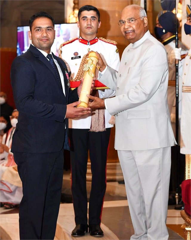 Mr Faisal Ali Dar